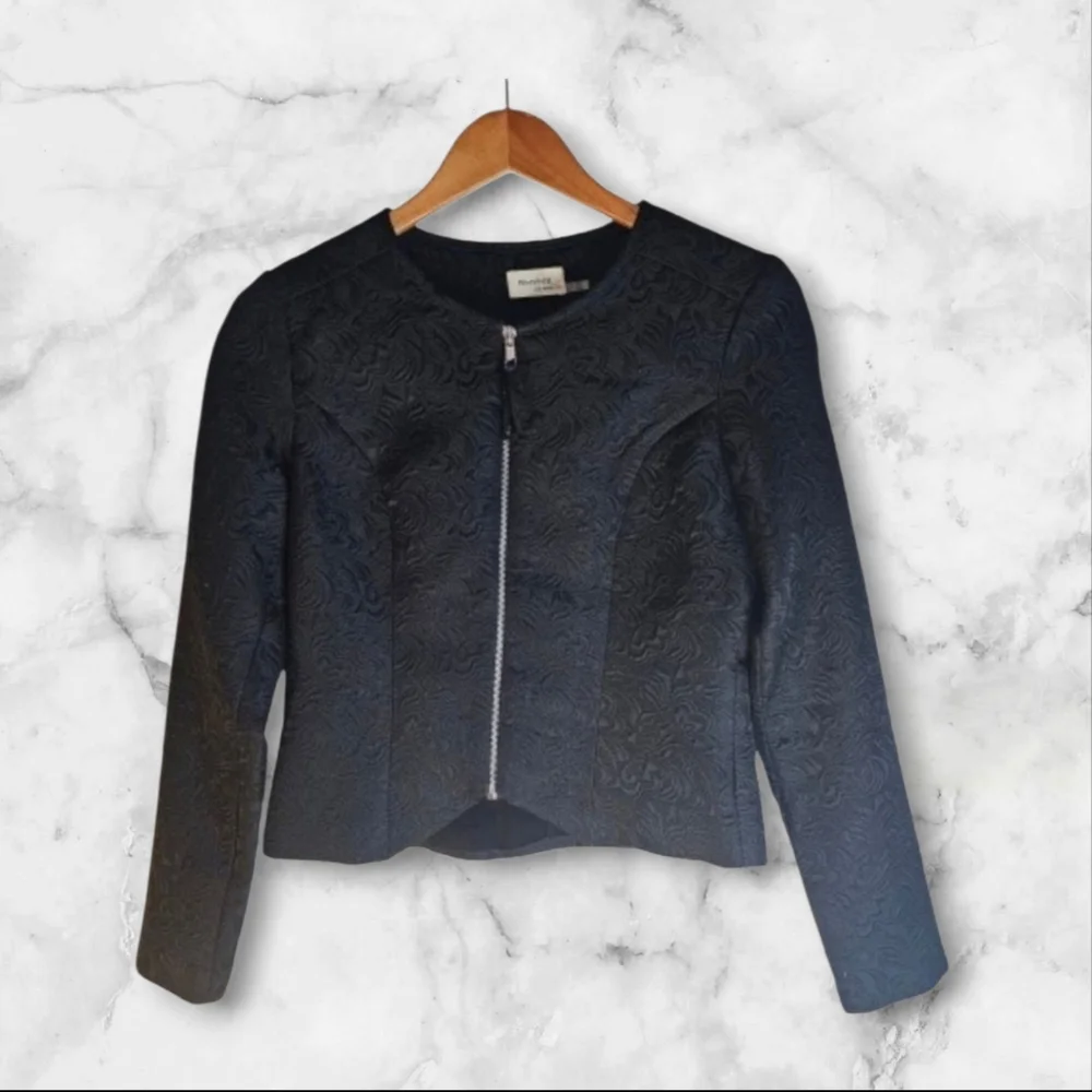 ​Rhyme LA Black Textured Embossed Zip Front Jacket Blazer Size M